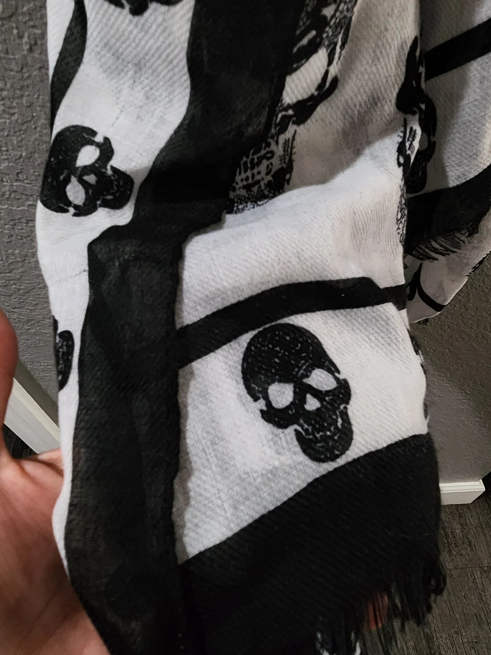 Black and White Skull Print Scarf - Unbranded